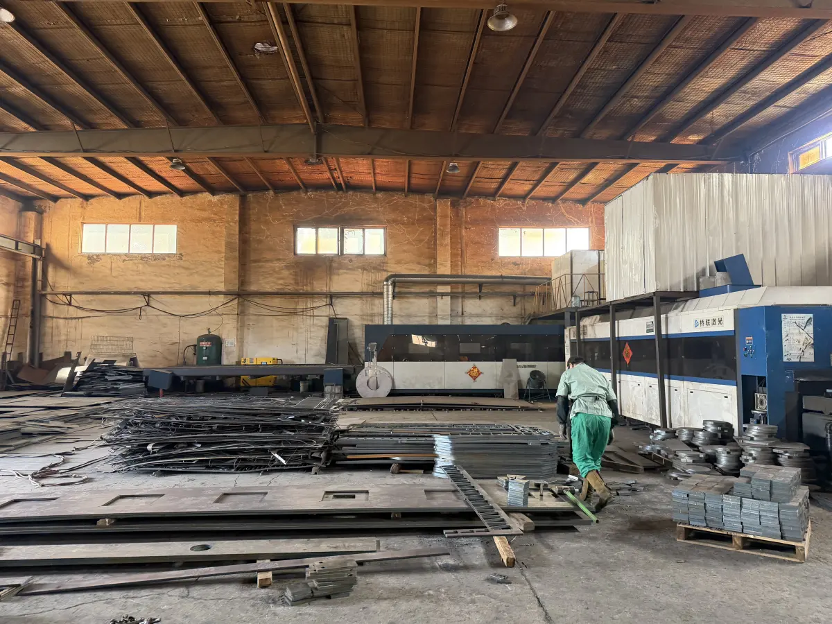ChenXuan工厂下料加工车间实景